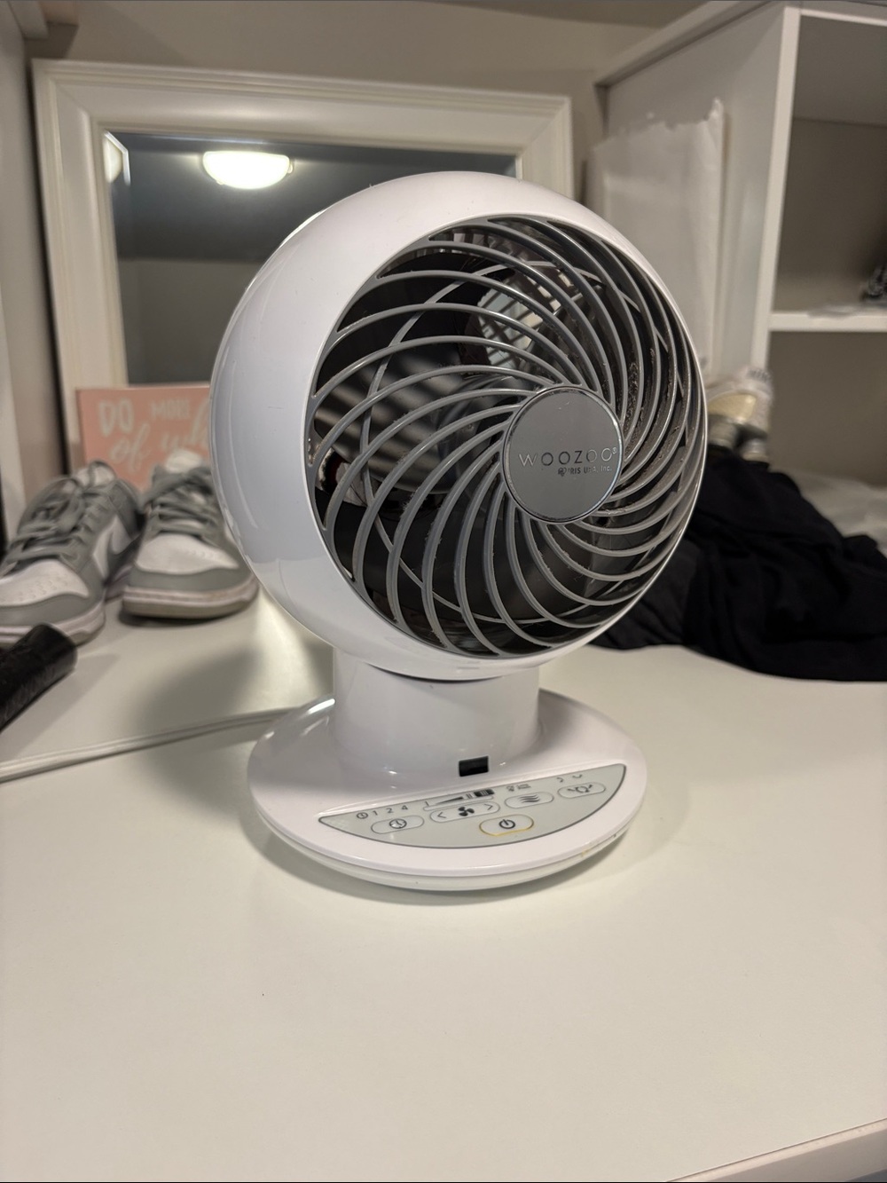 WOOZOO White Personal Compact Air Circulator Fan